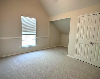8813 Arbor Creek Lane - Photo Thumbnail 23