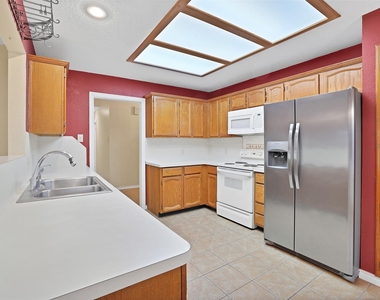 2118 Churchill Downs Drive - Photo Thumbnail 12
