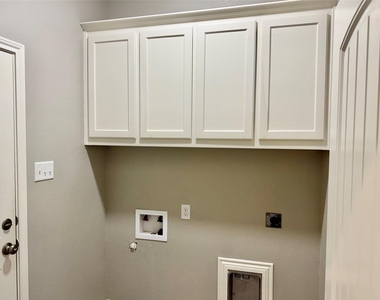 3313 Windcrest Drive - Photo Thumbnail 8