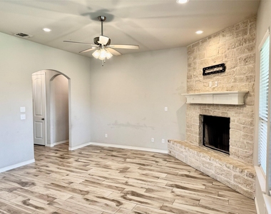 3313 Windcrest Drive - Photo Thumbnail 4
