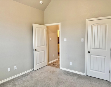 3313 Windcrest Drive - Photo Thumbnail 18