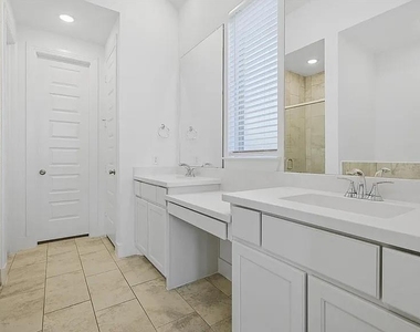 1417 Sumner Street - Photo Thumbnail 14