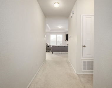 3124 Walker Creek Drive - Photo Thumbnail 4