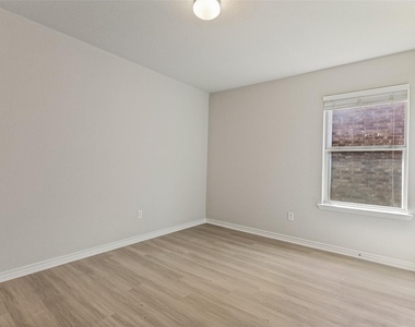 11617 Kenny Drive - Photo Thumbnail 8