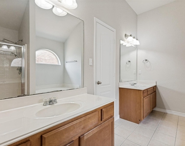 11617 Kenny Drive - Photo Thumbnail 5