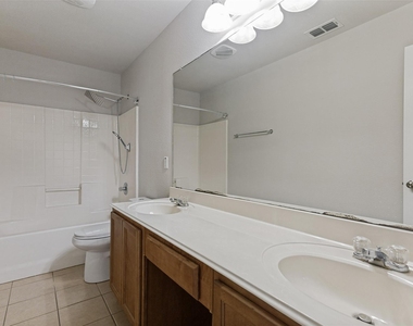 11617 Kenny Drive - Photo Thumbnail 10