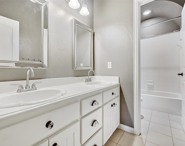 6115 Palo Pinto Avenue - Photo Thumbnail 27