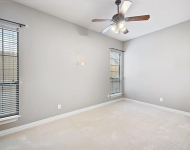 6115 Palo Pinto Avenue - Photo Thumbnail 17