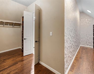 6115 Palo Pinto Avenue - Photo Thumbnail 24