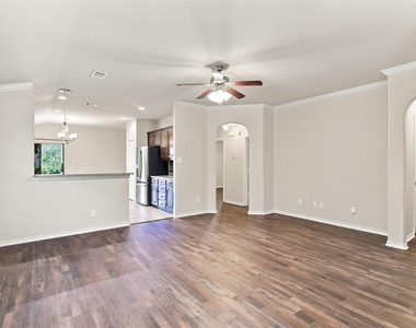 5412 Austin Ridge Drive - Photo Thumbnail 7