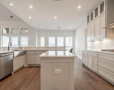 4109 Frontera Vista Drive - Photo Thumbnail 11