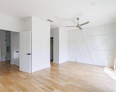 4111 Newton Avenue - Photo Thumbnail 32