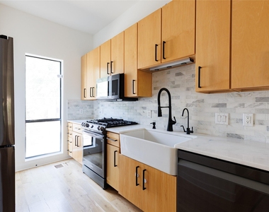 4111 Newton Avenue - Photo Thumbnail 13