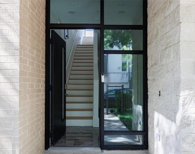 4111 Newton Avenue - Photo Thumbnail 2
