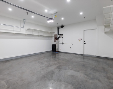 4111 Newton Avenue - Photo Thumbnail 37