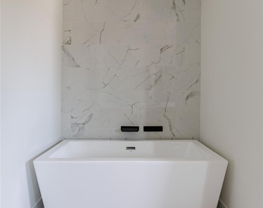 4111 Newton Avenue - Photo Thumbnail 27