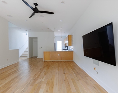 4111 Newton Avenue - Photo Thumbnail 11