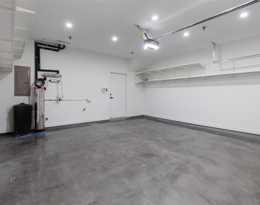 4111 Newton Avenue - Photo Thumbnail 36
