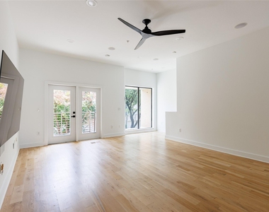 4111 Newton Avenue - Photo Thumbnail 17