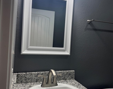 2923 River Ridge Court - Photo Thumbnail 7