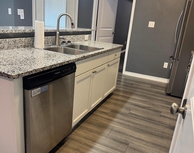 2923 River Ridge Court - Photo Thumbnail 3