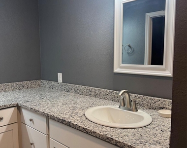 2923 River Ridge Court - Photo Thumbnail 19