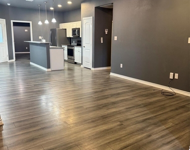 2923 River Ridge Court - Photo Thumbnail 5
