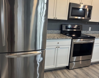 2923 River Ridge Court - Photo Thumbnail 2