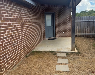 2923 River Ridge Court - Photo Thumbnail 12