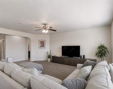 1108 Lakin Road - Photo Thumbnail 3