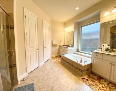 2332 Stallion Street - Photo Thumbnail 5