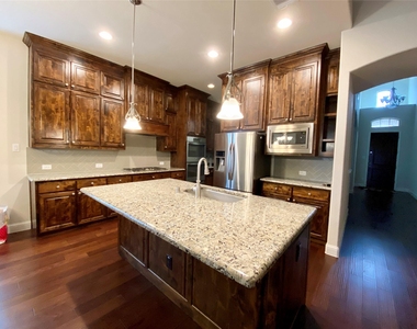 2332 Stallion Street - Photo Thumbnail 2