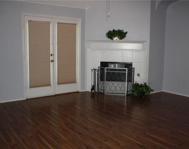 11706 La Grange Drive - Photo Thumbnail 5