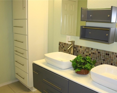 11706 La Grange Drive - Photo Thumbnail 24