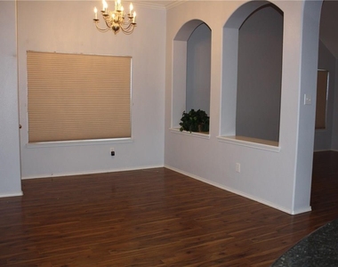 11706 La Grange Drive - Photo Thumbnail 7