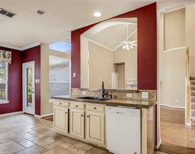 630 Waterview Drive - Photo Thumbnail 11