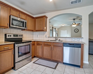 1404 Marble Street - Photo Thumbnail 6