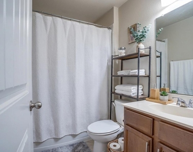 1404 Marble Street - Photo Thumbnail 13