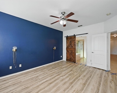 704 San Miguel Trail - Photo Thumbnail 7