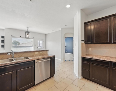 704 San Miguel Trail - Photo Thumbnail 4