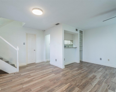 5757 E University Boulevard - Photo Thumbnail 1