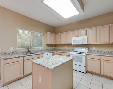 2209 Norwich Place - Photo Thumbnail 6