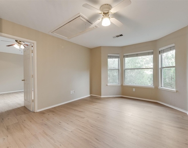2209 Norwich Place - Photo Thumbnail 14