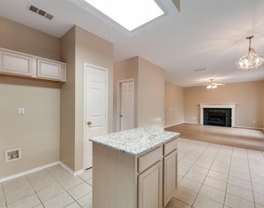 2209 Norwich Place - Photo Thumbnail 7