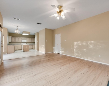 2209 Norwich Place - Photo Thumbnail 4