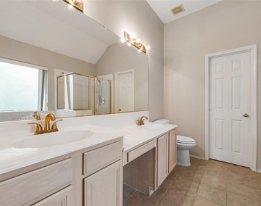 2209 Norwich Place - Photo Thumbnail 9