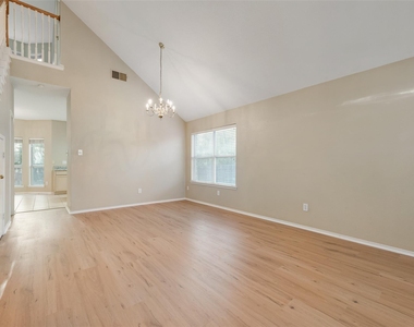 2209 Norwich Place - Photo Thumbnail 2