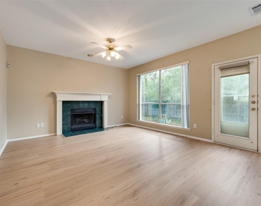 2209 Norwich Place - Photo Thumbnail 3