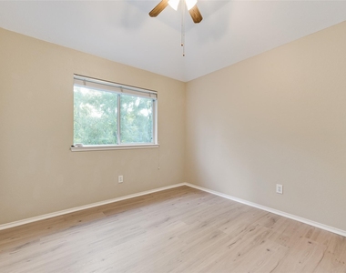 2209 Norwich Place - Photo Thumbnail 15