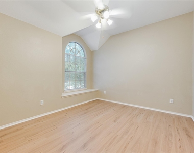 2209 Norwich Place - Photo Thumbnail 12